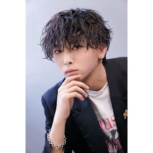 シャドウマッシュ - メンズヘア整形サロン GOALD 名古屋 栄【メンズヘアセイケイサロン ゴールド ナゴヤサカエ】掲載中