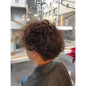 カーリーパーマ
