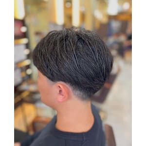 爽やかなツーブロックヘア