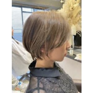 大人かわいいアッシュカラー