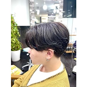 ツイストスパイラルパーマツーブロックマッシュメッシュフェード