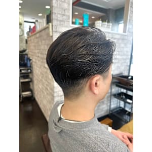 ツイストスパイラルパーマツーブロックマッシュメッシュフェード