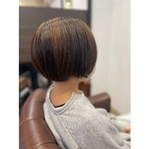ショートボブ縦スライスカラー - STELLA hair【ステラヘア】掲載中