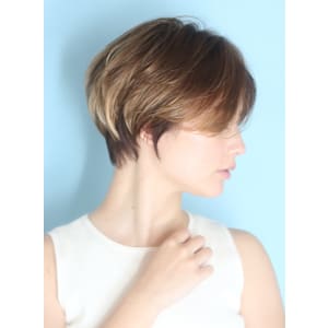 ショート・ボブ/白髪ぼかし/ハイライト/絶壁解消/40代