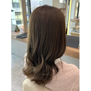 夏におすすめ！アッシュベージュカラー