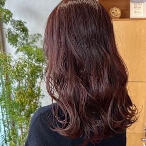 チェリーレッド