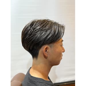 銀座　理容室　ナチュラルウェーブセンターパート