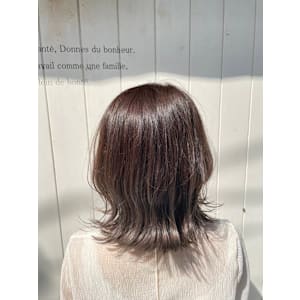 首元スッキリ！くびれヘア♪