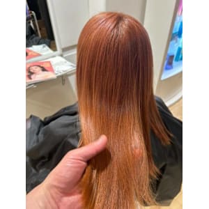 aluss with AKROS omotesando