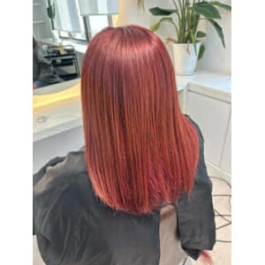 aluss with AKROS omotesando