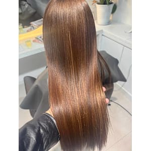 aluss with AKROS omotesando