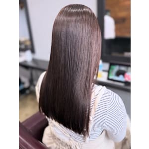 カシスブラウン ストレート 艶髪 切りっぱなし 髪質改善