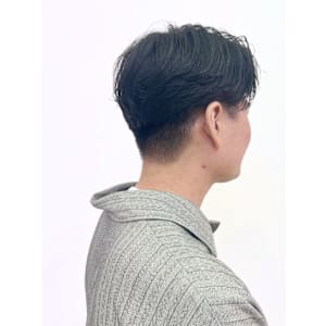 ツーブロ×センターパート