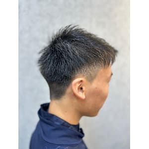 清潔感◎短めツーブロック