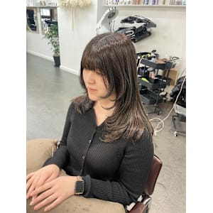 ミディアムレイヤー/ロングレイヤー/ハッシュカット