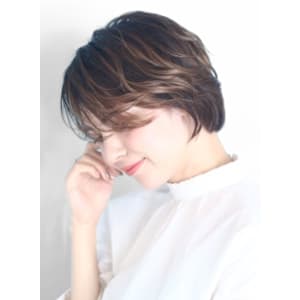 ショート・ボブ/白髪ぼかし/ハイライト/絶壁解消/40代