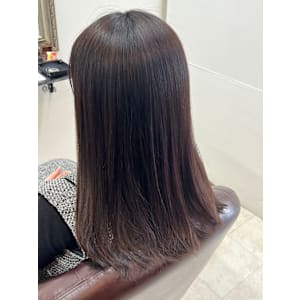 柔らかいツヤ髪ストレート