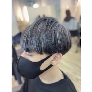 重ためツーブロマッシュ＋ハイライト＋アッシュグレー