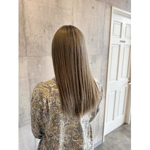 ミルクティーベージュ