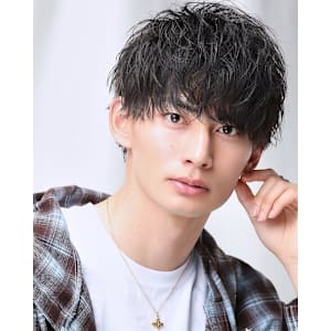 縦落ちシャープパーマ襟足短めショートマッシュ