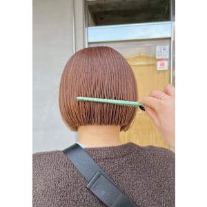 ぱつっとミニボブ/ピンクベージュ