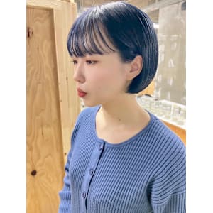 ぱつっとボブ/ブルーカラー、デザインカラー