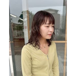 大人パーマスタイル/ミディアムヘア