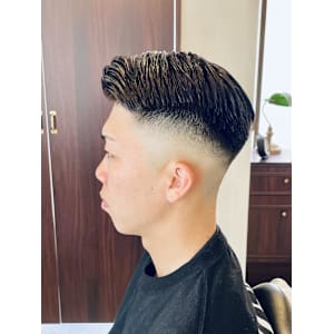 【10代 男性】ロンドン七三スキンフェード（大宮/バーバー）