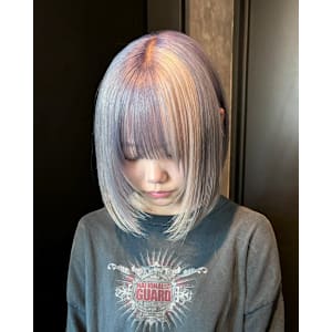 セクションカラー　デザインカラー　ハイトーン　原宿/表参道