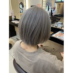 ボブ×グレージュ