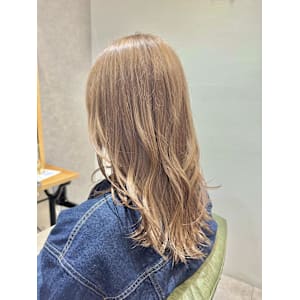 ミルクティーカラー