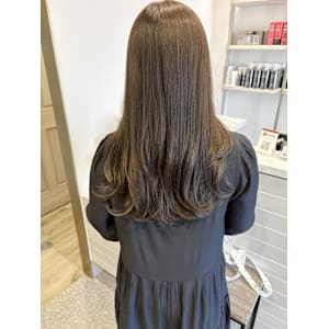 やわらかオリーブグレージュカラー