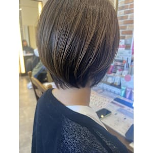 ショートへア／イエローベージュ