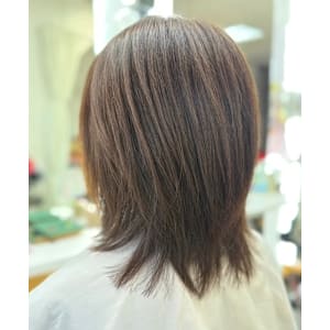 ミディアムレイヤー - HAIRS DESIREE【ヘアーズデジレ】掲載中