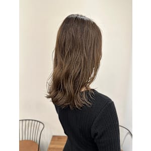 池袋 イルミナカラー 透明感 アッシュベージュ♪