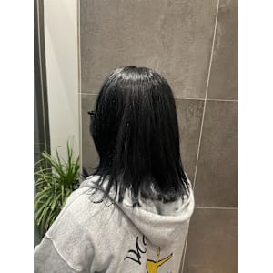 ダークグレージュ