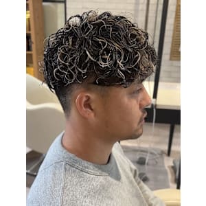 メンズカットツイストスパイラルパーマニュアンスパーマショート
