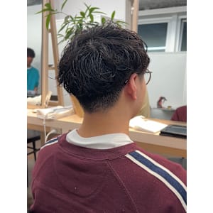 メンズカットツイストスパイラルパーマニュアンスパーマショート