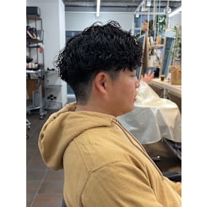 メンズカットツイストスパイラルパーマニュアンスパーマショート