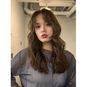 パーマスタイル/ナチュラルウルフ/アッシュベージュ - Farbe【ファルベ】掲載中