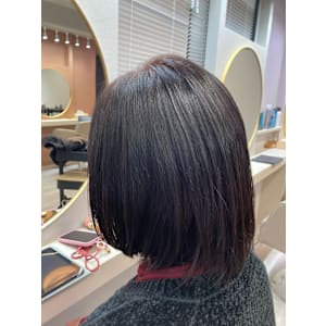 前上がりミディアムボブ！