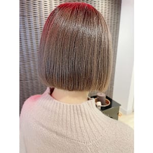 切りっぱなしミニボブ