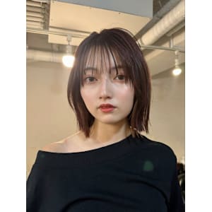 顔周りレイヤー/顎下くびれボブ/チェリーブラウン