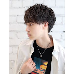 柔らかパーマのマッシュショート