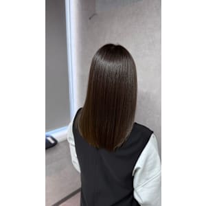 個室 髪質改善 Emily【エミリー】×スタイル