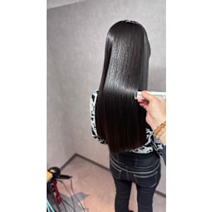 個室 髪質改善 Emily【エミリー】×スタイル