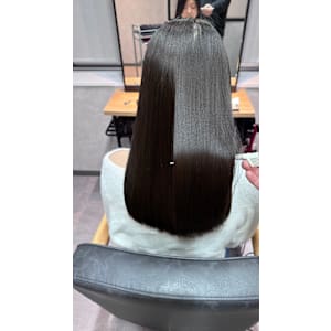 個室 髪質改善 Emily【エミリー】×スタイル