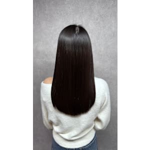 個室 髪質改善 Emily【エミリー】×スタイル