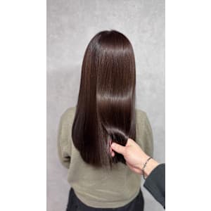 個室 髪質改善 Emily【エミリー】×スタイル