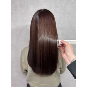 個室 髪質改善 Emily【エミリー】×スタイル